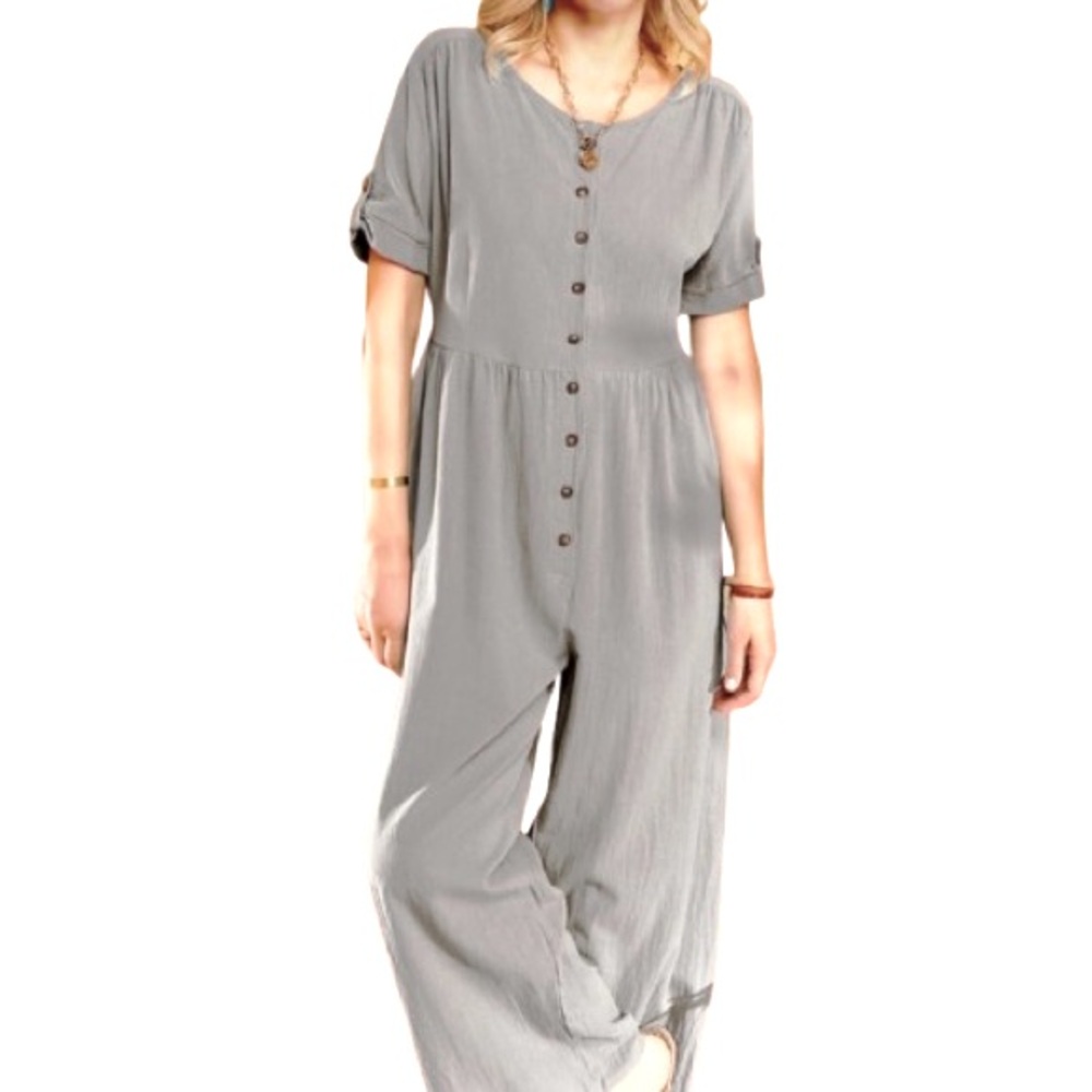 NWOT Miss Look Gray Wide Leg Jumpsuit
Resortwear Beachy Cruise